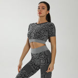 Two Piece Snake Pattern Beautiful Back Buttocks Cropped Trousers Sweat Absorbent Open Back Sports Bra Women's Yoga Suit